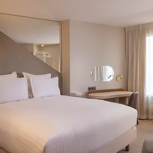 Beige Hotell Paris