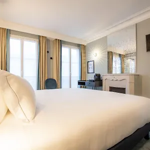 Elsa, Hotell Paris